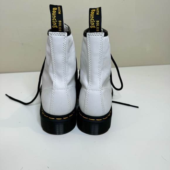 Dr. Marten’s 1460 Virginia Pebbled Leather Laced Boots White Women’s Siz… - Picture 8 of 12